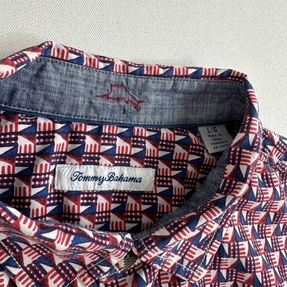 Tommy Bahama Camp Shirt Pacific Geos Java Red White Blue Triangle Silk‎ Large - Picture 5 of 8